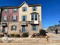 Building Photo - Beautiful 3-story End Unit in City Park!
