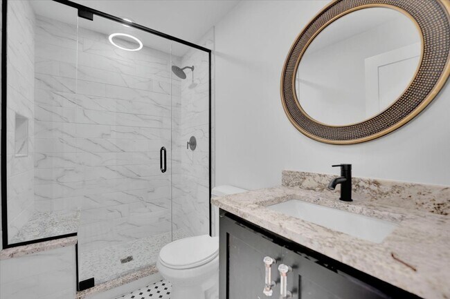 Powder room - 101 Devonshire Rd