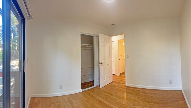 Building Photo - Gorgeous Large Milpitas Home located in a ...