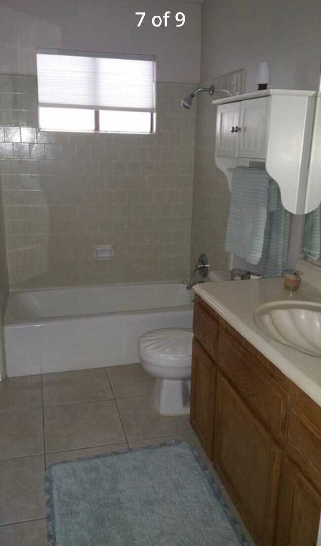 Building Photo - 1202 N McKinley Ct