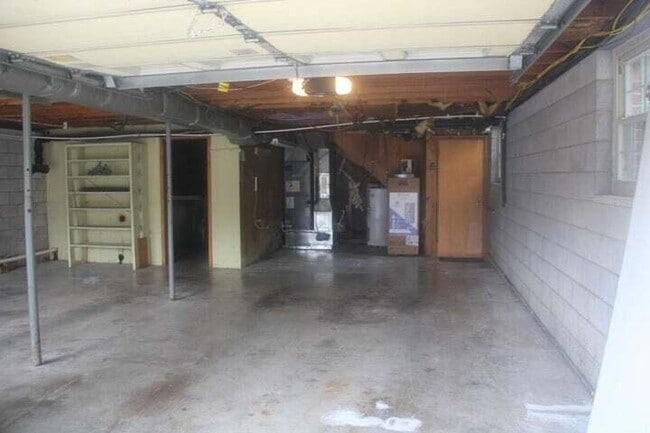 Building Photo - 3009 Oakland Dr NW