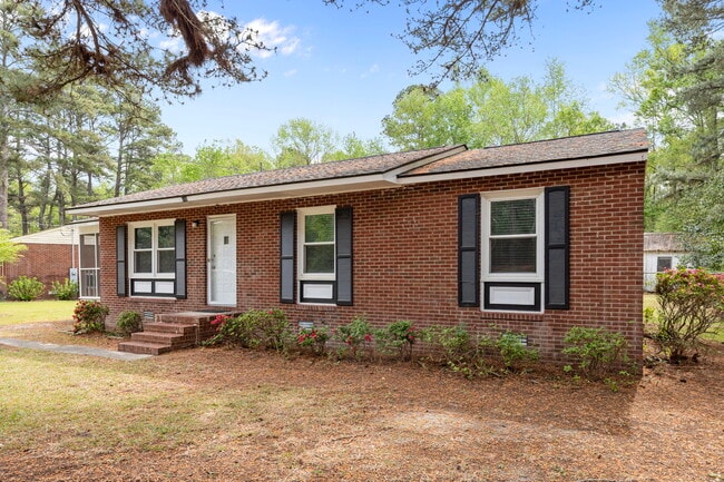 Building Photo - 110 Moore Rd