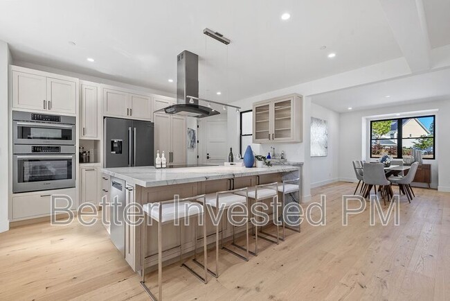 Building Photo - 2012 Eagle Ct