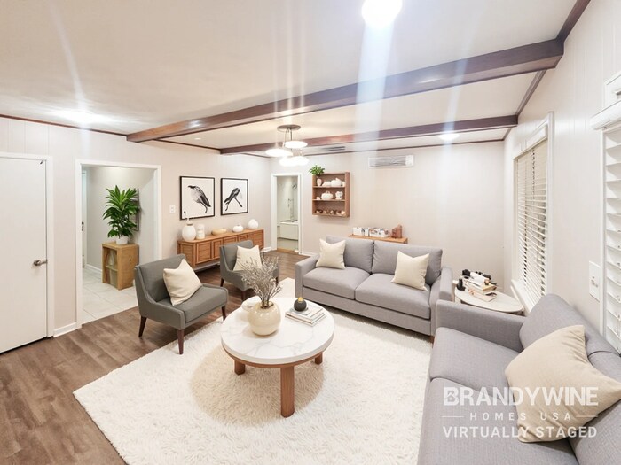 Building Photo - 3685 Naylor Dr