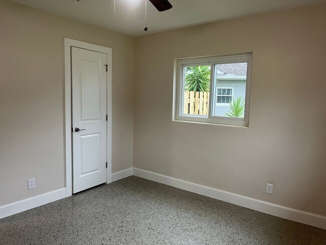 Building Photo - 8223 Le Mesa St