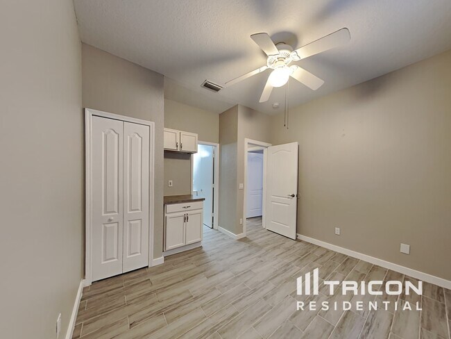 Building Photo - 6807 Exeter Park Place Apollo Beach FL