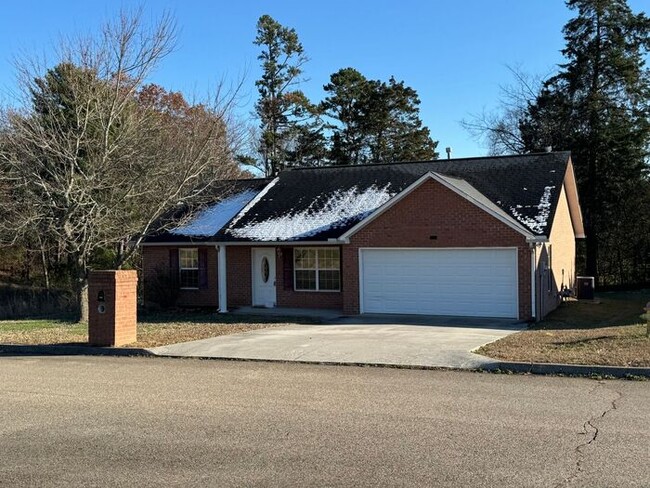 Primary Photo - One-Level Ranch home in Halls