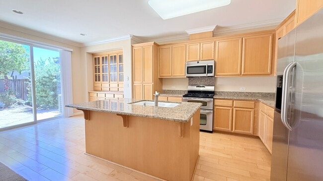 Building Photo - Beautiful 4BD/3BA, Two-Story Townhome in Alamo Creek, Danville- Available NOW!