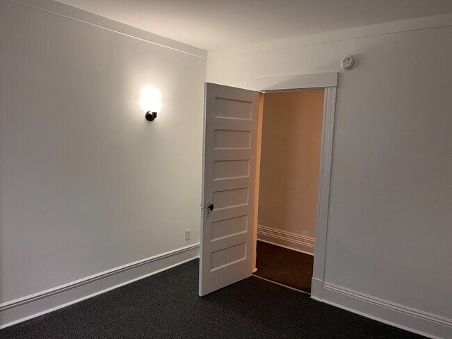 Bedroom 2 - 82 Park Ave