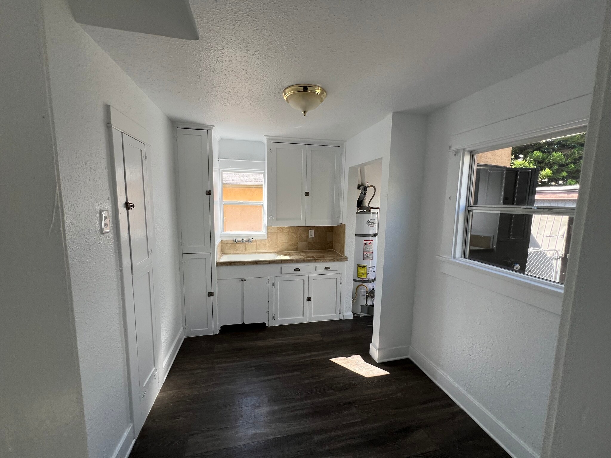 Kitchen - 1620 North Avenue 45