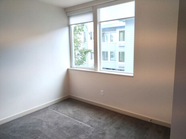 Building Photo - 3bd/2.5ba Seattle Townhome