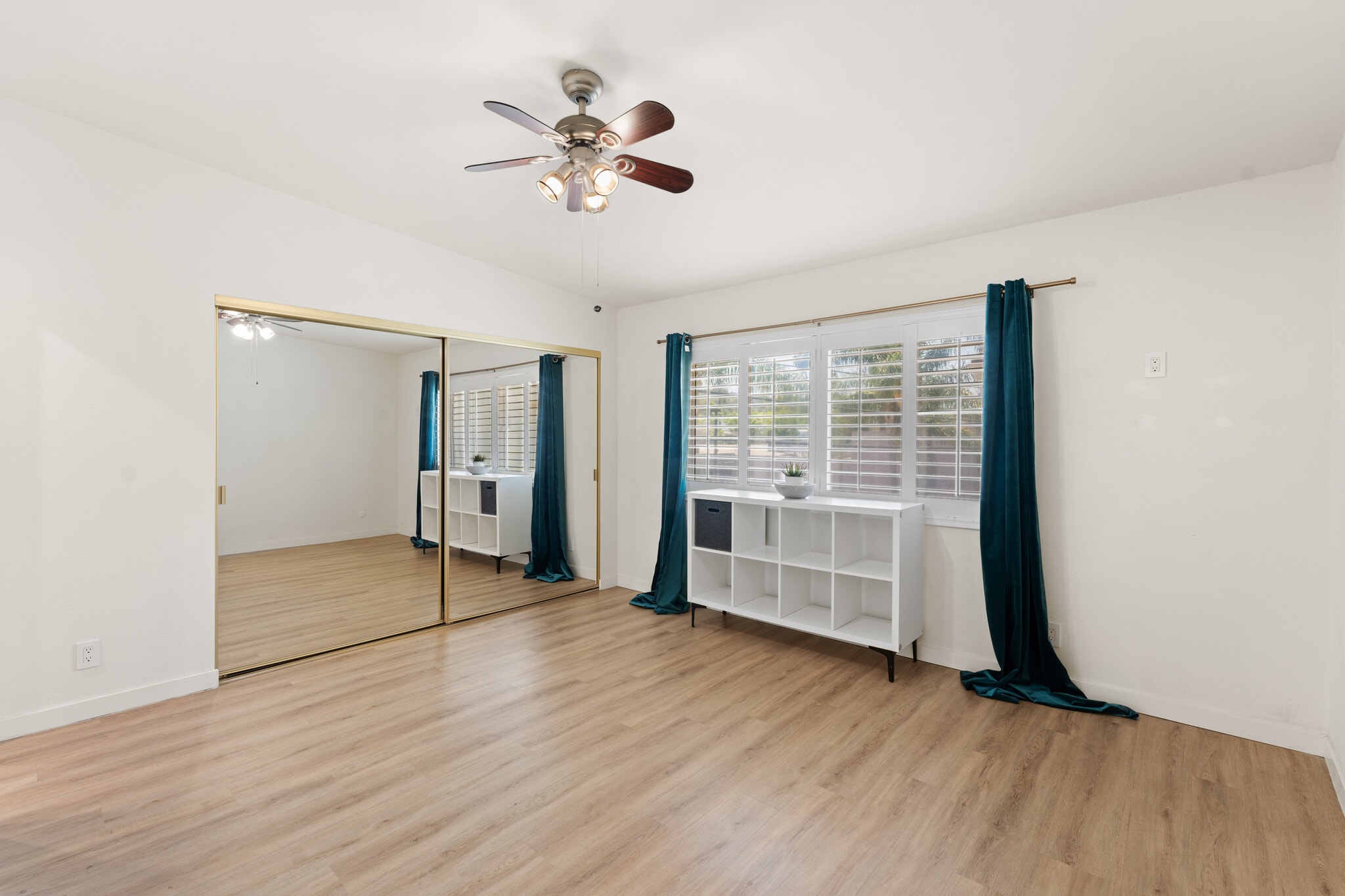 Building Photo - 4321 Matilija Ave