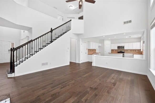 Building Photo - 5008 Bethpage Dr NE