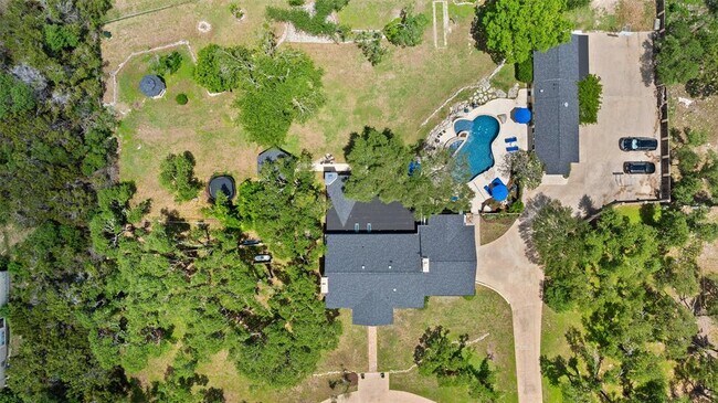 Building Photo - 17700 N Rim Dr