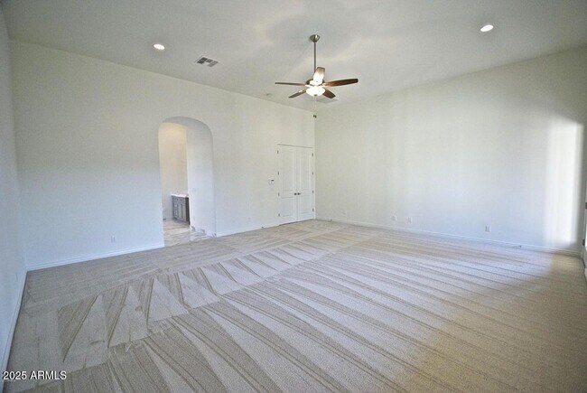 Building Photo - 2836 E Carob Dr