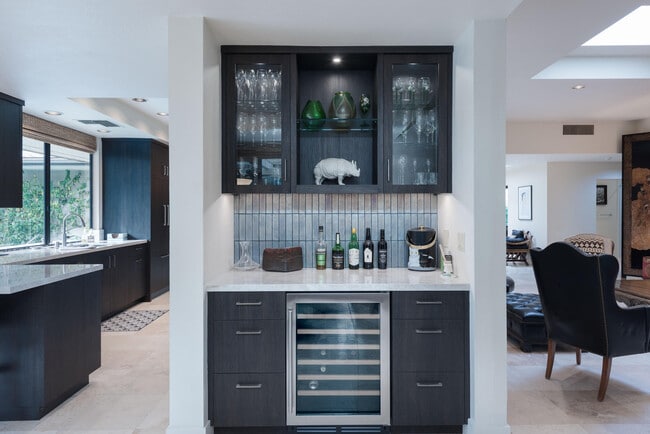 Building Photo - 3 Cornell Dr