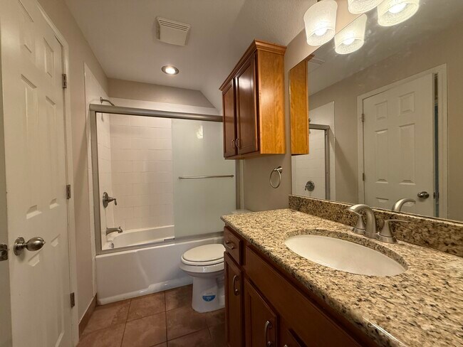 Building Photo - 405 S Village Cir