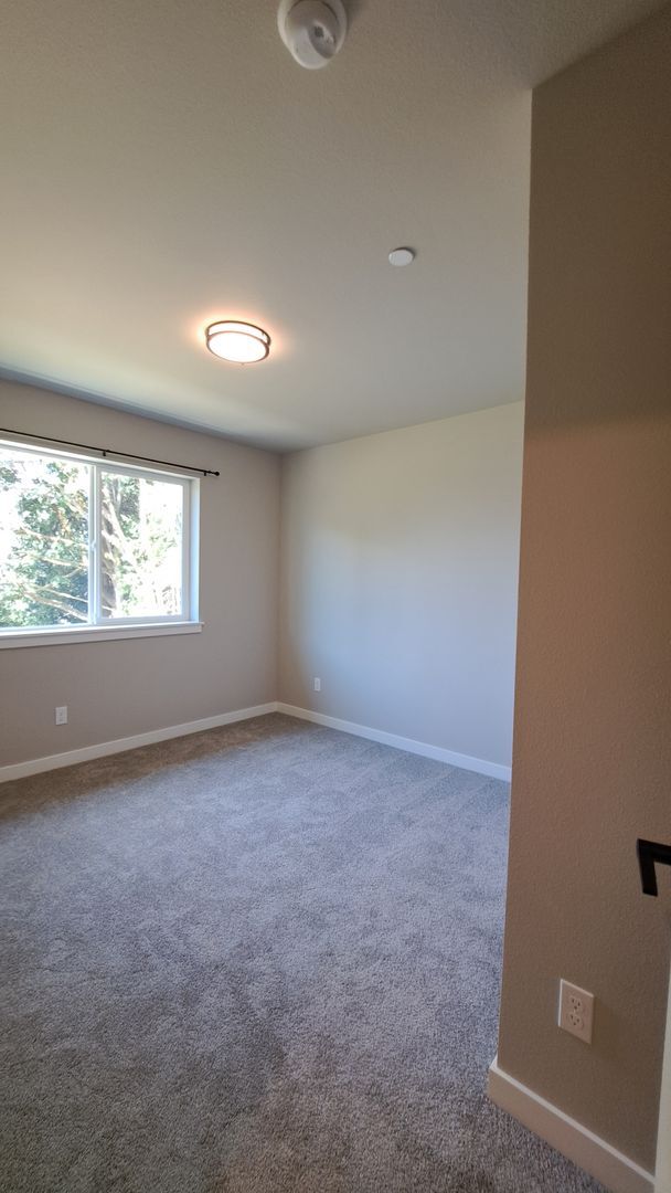 Building Photo - 3113 E Camellia Way