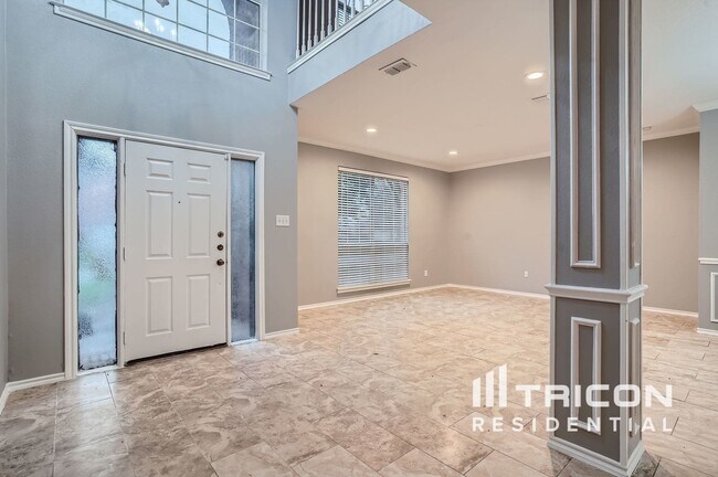 Building Photo - 6516 Ashwood Dr
