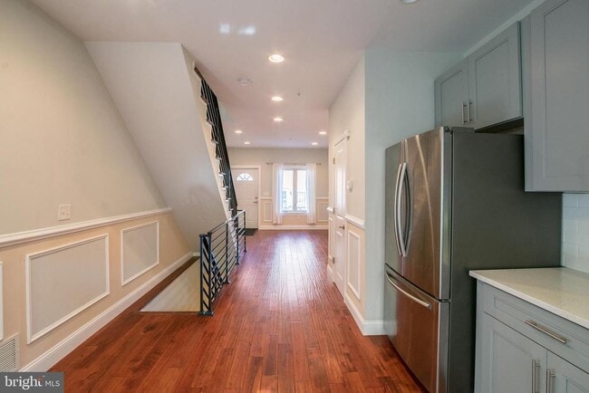 Building Photo - 2340 Greenwich St