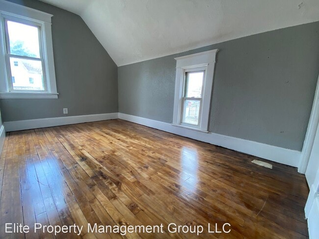 Building Photo - 6 br, 2 bath House - 1066 Ross Ave E