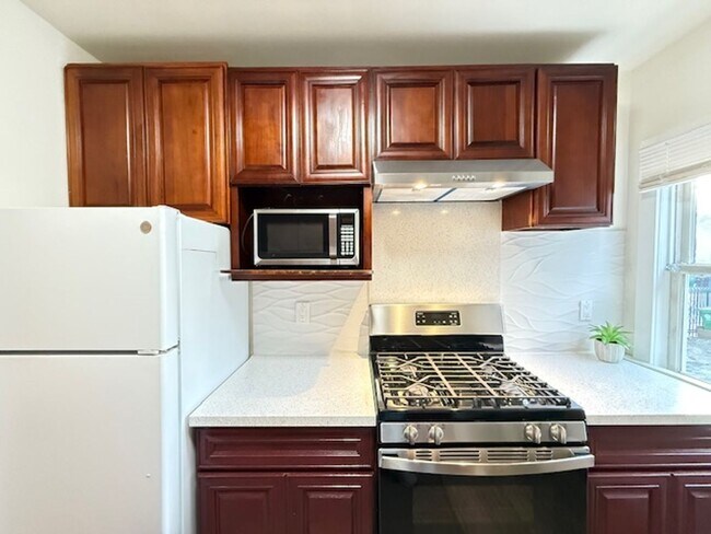 Building Photo - 2648