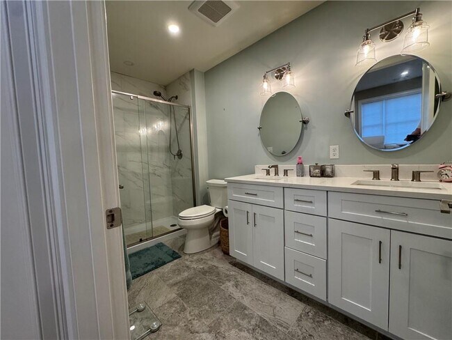 Building Photo - 25 Franklin Rd