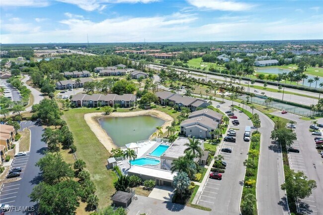 Building Photo - 201 Santa Clara Dr