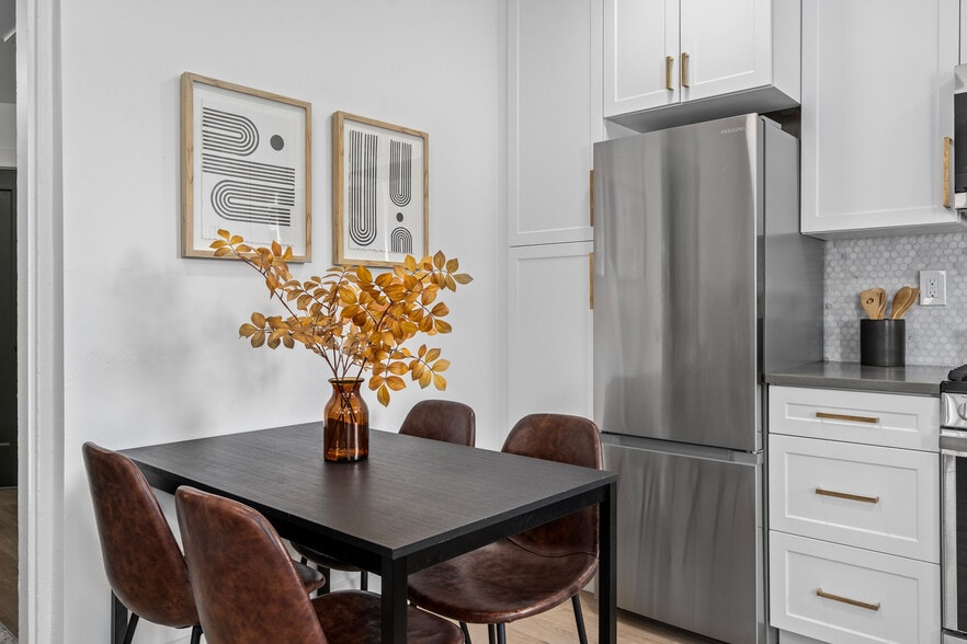 Building Photo - 428 S 400 W