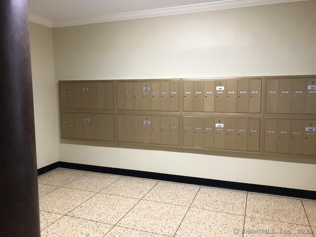 Building Photo - 91 Strawberry Hill Ave