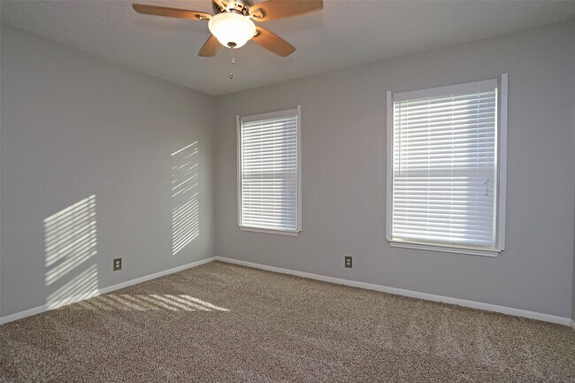 Building Photo - 12870 Westella Dr