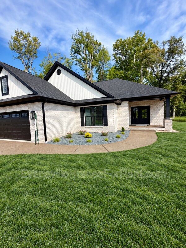 Building Photo - 4432 Violet Dr