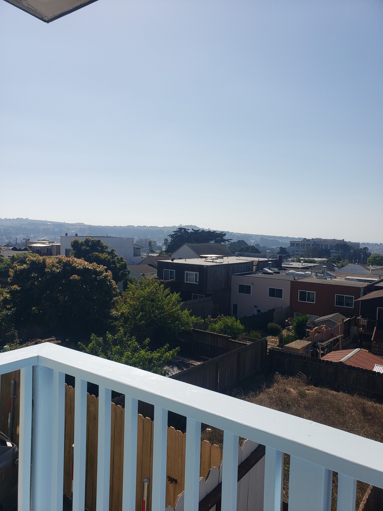 Building Photo - 424 Santa Barbara Ave