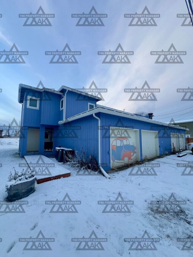 Building Photo - 28th Ave 1215-