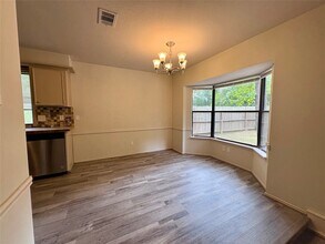 Building Photo - 80 Fallenstone Dr