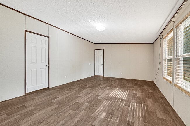 Building Photo - 18565 Huckleberry Ln