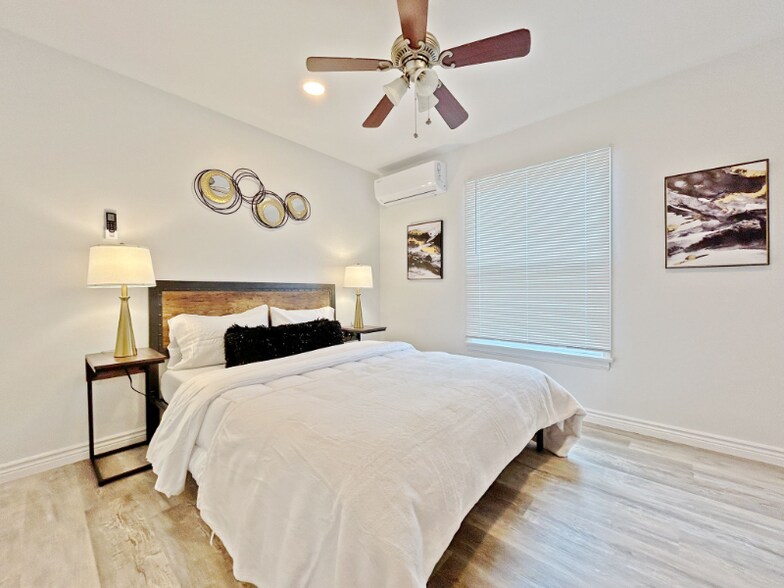 Building Photo - 5288 Santa Margarita St