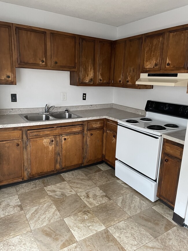 Building Photo - 3001 7th St N