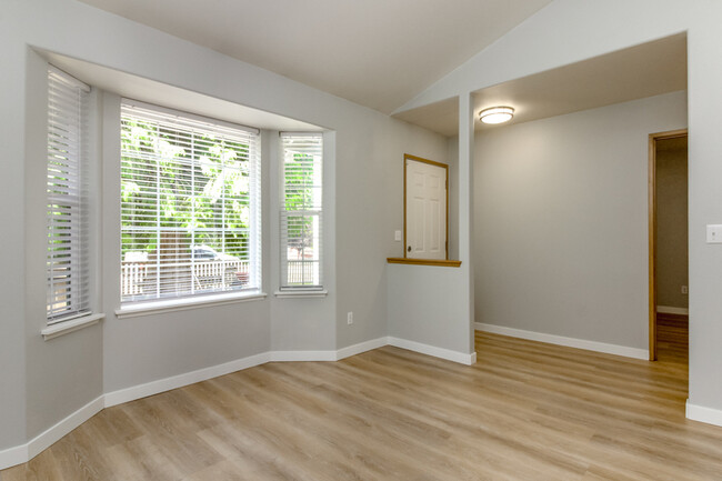 Building Photo - 25807 87th Ave Ct E