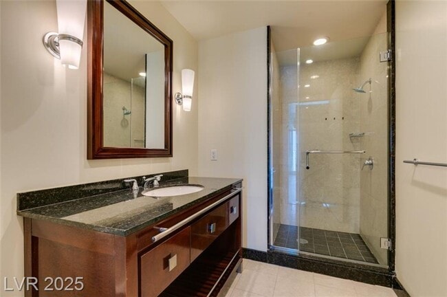 Building Photo - Luxury High-Rise Living at SKY | 29th Floo...
