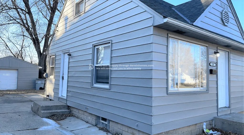 Building Photo - 5269 N 61st St