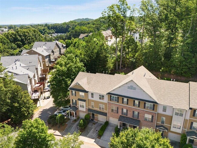 Building Photo - 1798 Oak Brook Ln NW