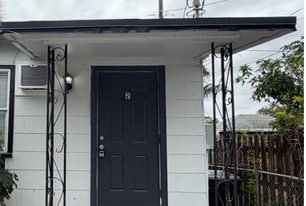 Building Photo - 909 N F St