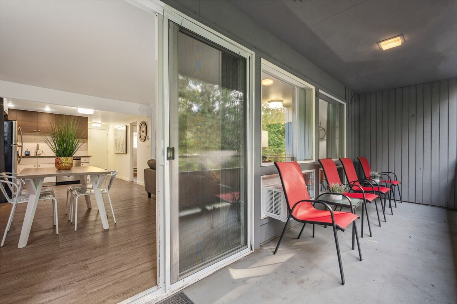 Building Photo - 436 102nd Ave SE