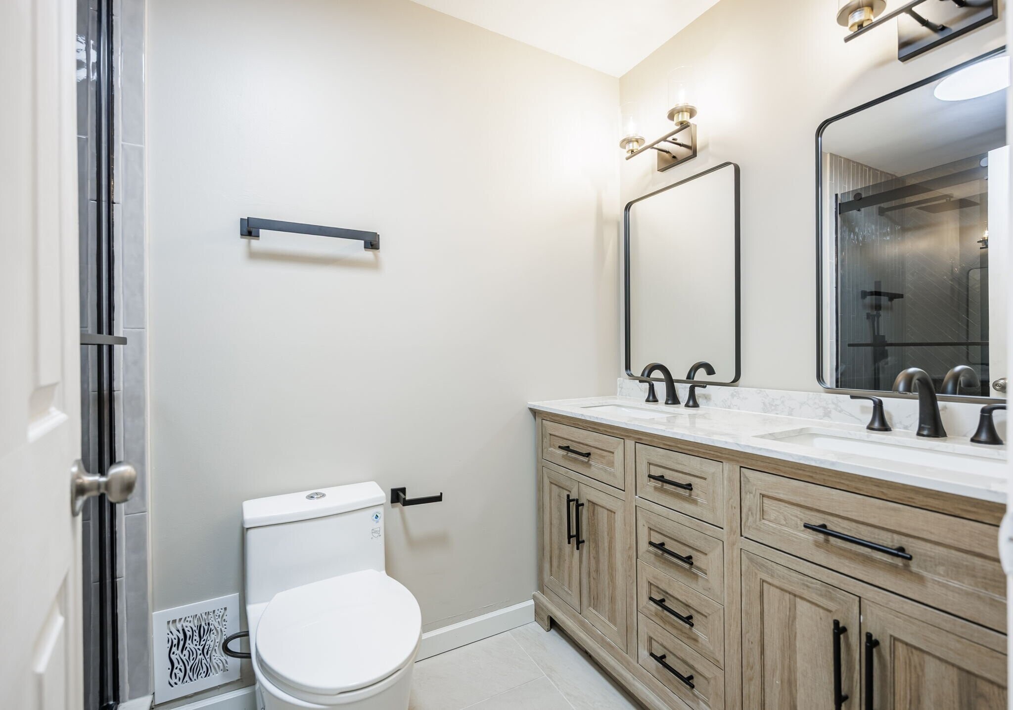 Building Photo - 10 Stuyvesant Rd