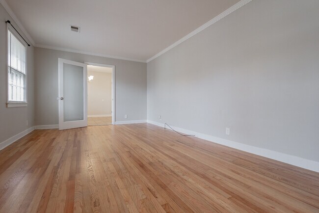 Building Photo - REDUCED!
