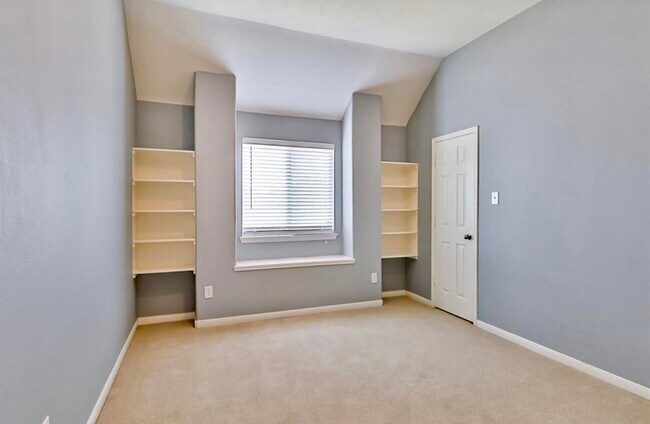 Building Photo - 20954 Kransburg Ridge Dr