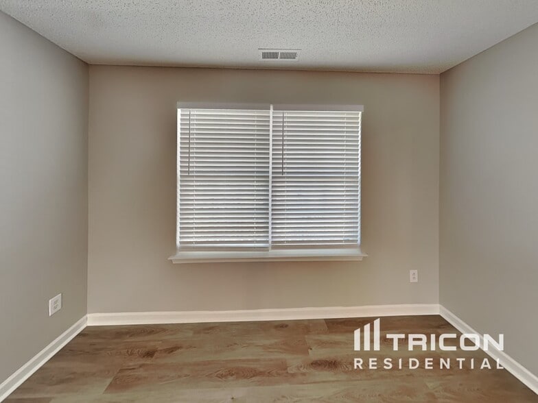 Building Photo - 2041 Speedwell Ct