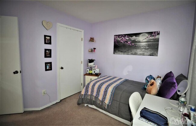 Building Photo - 1303 Blossom Cir