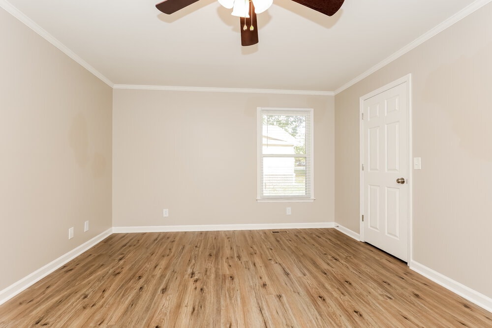 Building Photo - 2409 Racquet Club Dr